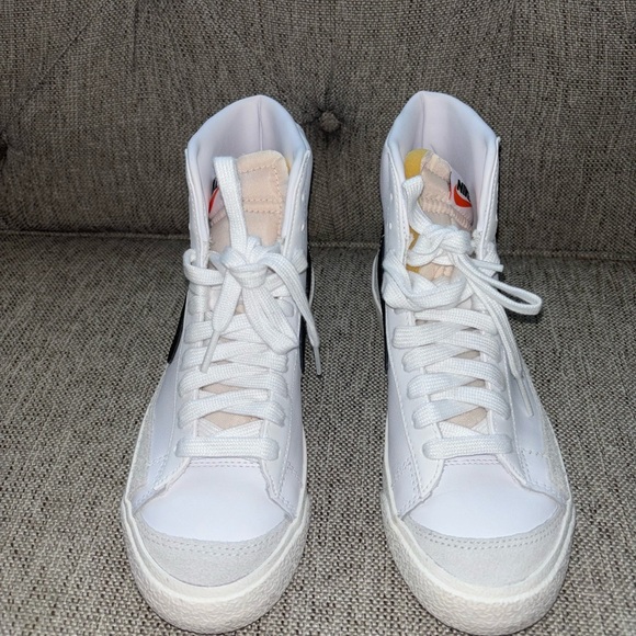 Nike blazer Mid ‘77  women size 6 - Picture 4 of 7